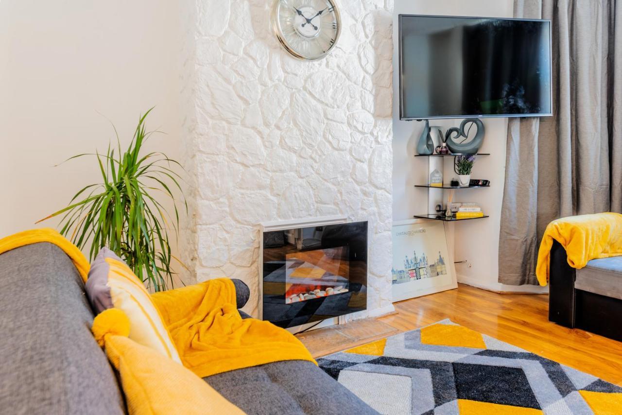 Apartament Stylish 3-Bed Terraced House With Wi-Fi Chatham  Zewnętrze zdjęcie