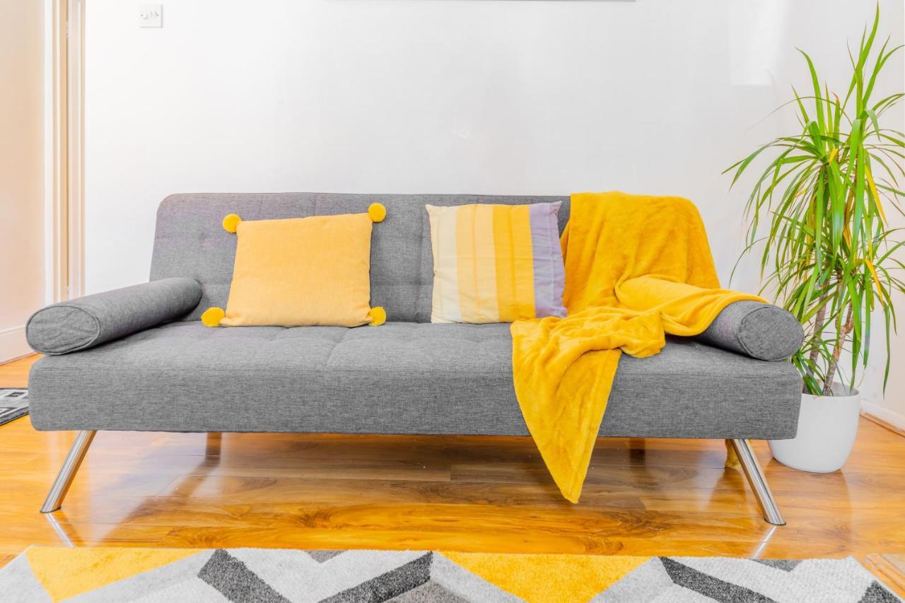 Apartament Stylish 3-Bed Terraced House With Wi-Fi Chatham  Zewnętrze zdjęcie