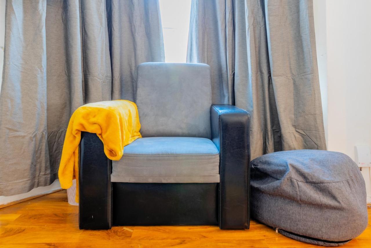Apartament Stylish 3-Bed Terraced House With Wi-Fi Chatham  Zewnętrze zdjęcie